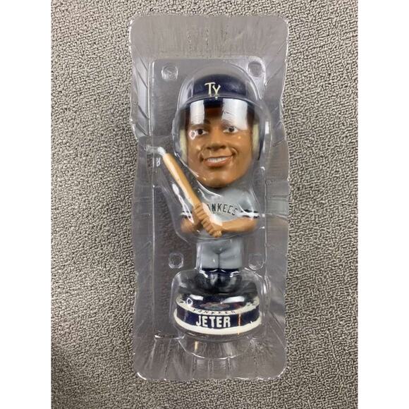 Sport Bobble Road to the Show MLB New York Yankees Derek Jeter Bobblehead - Picture 2 of 8